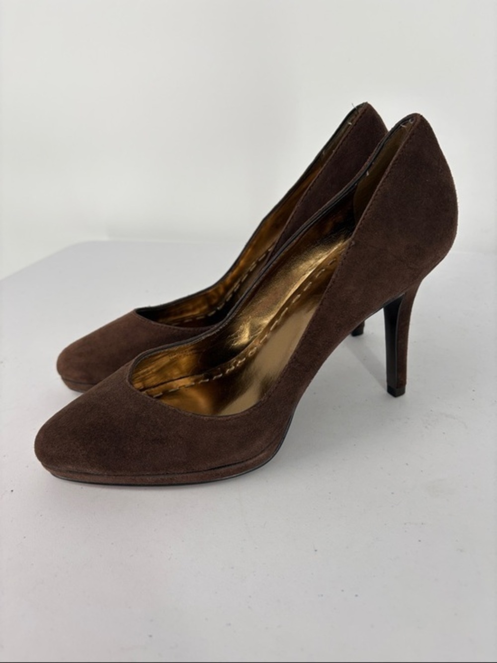 👔 Tahari Flynn Dark Brown Suede High Heel Pumps